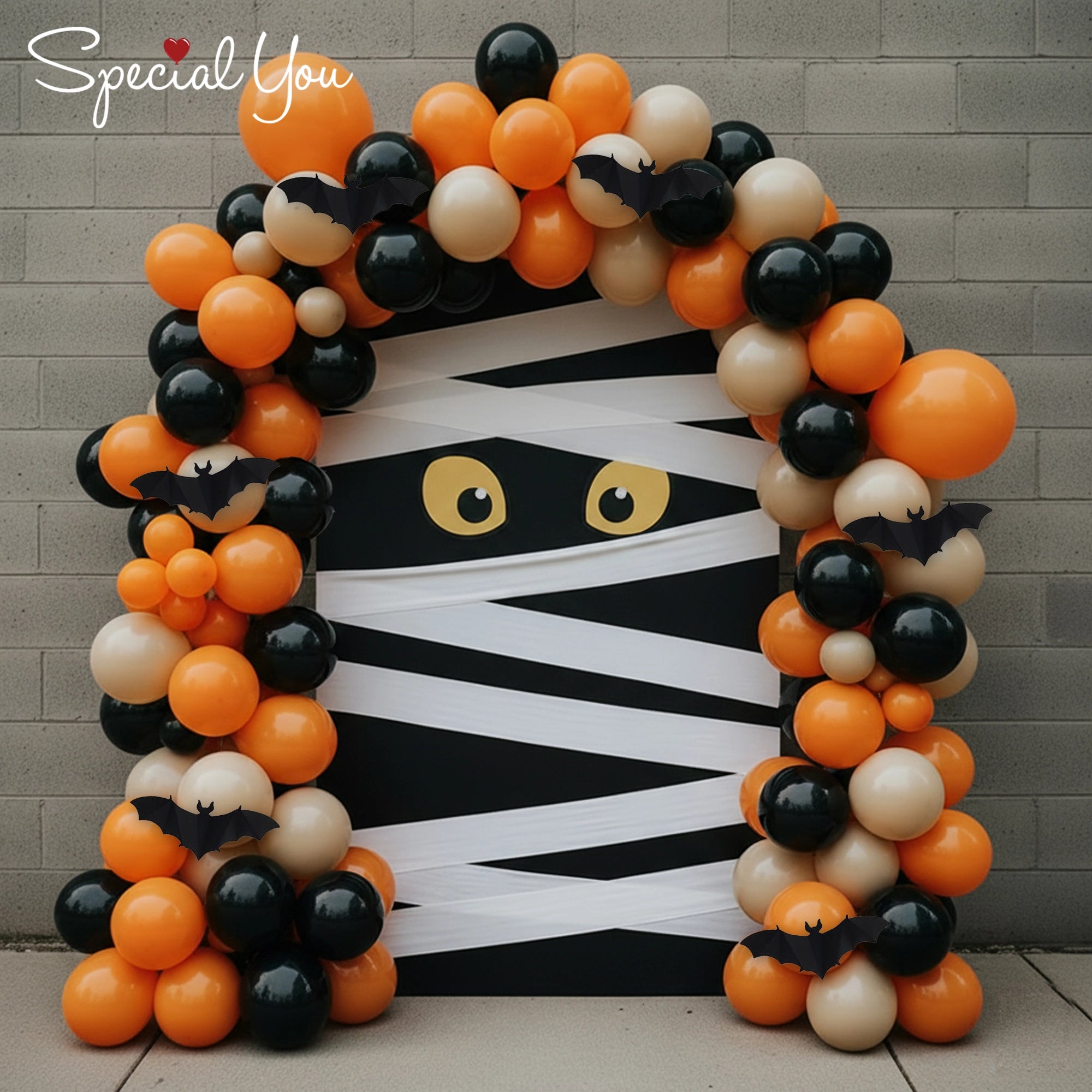 Spooky Fun Mummy & Balloon Garland Decor