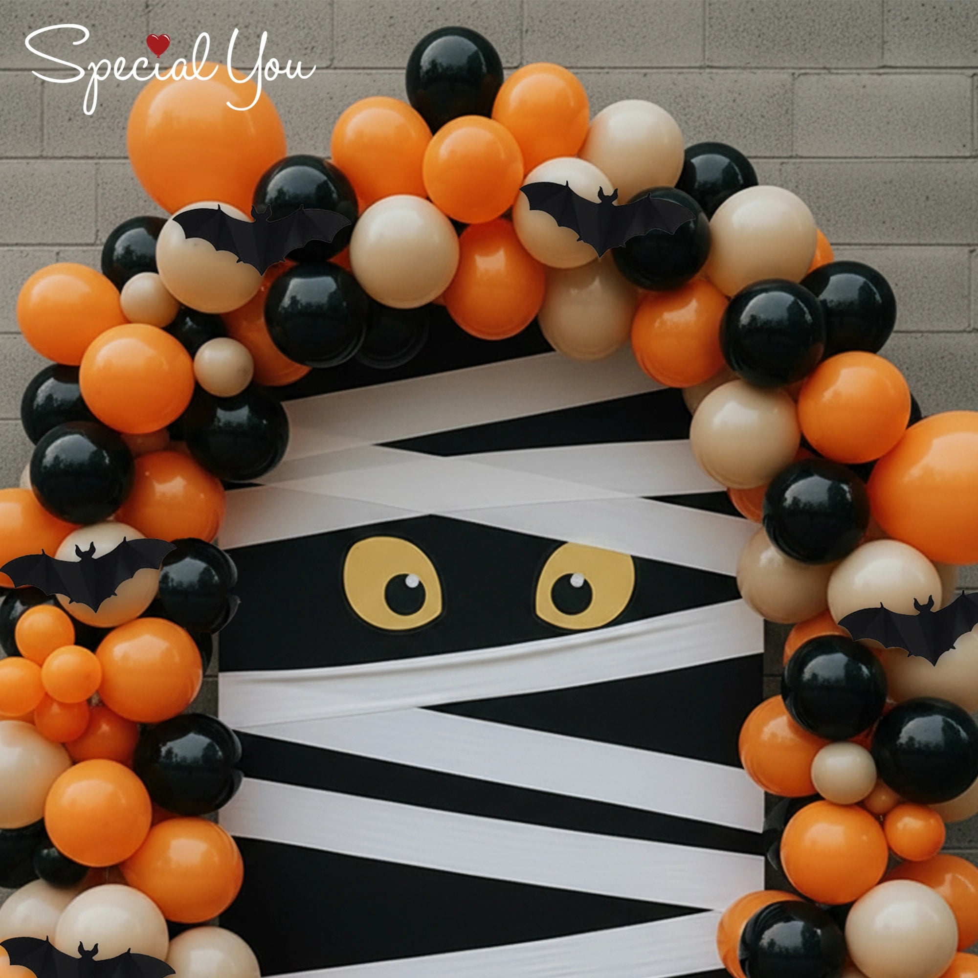 Spooky Fun Mummy & Balloon Garland Decor