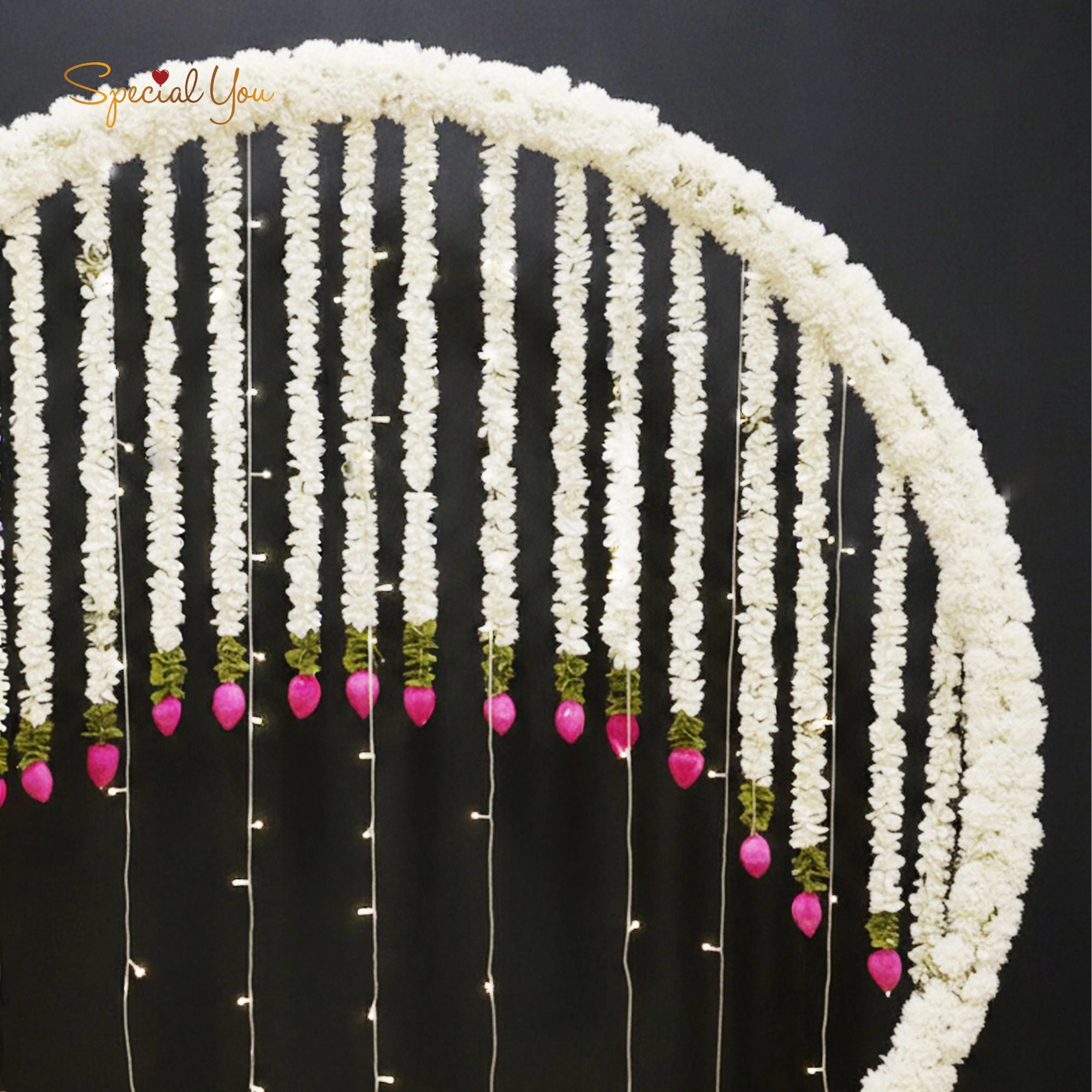 Elegant White Flower Ring Decor