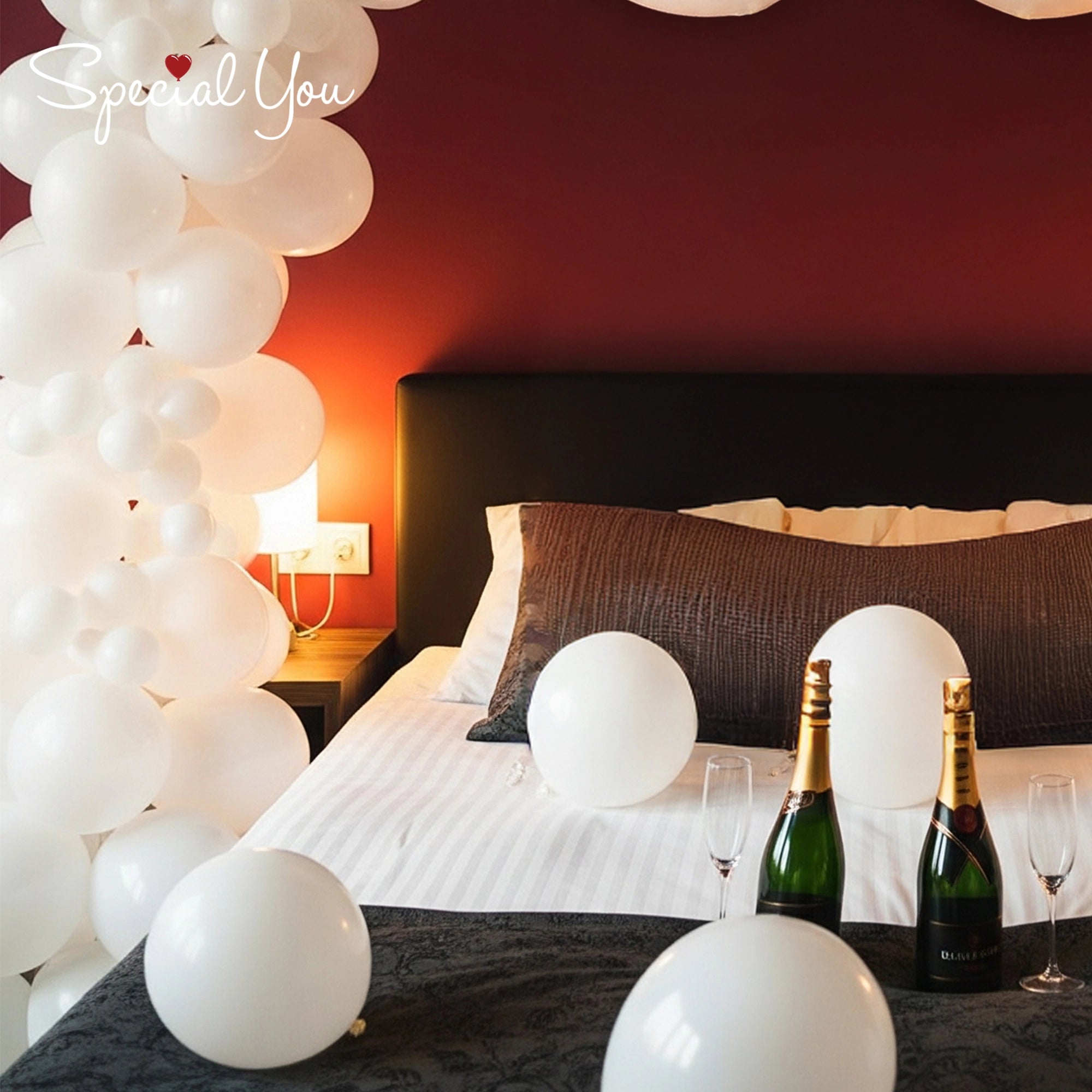 Mr & Mrs White Balloon Decor