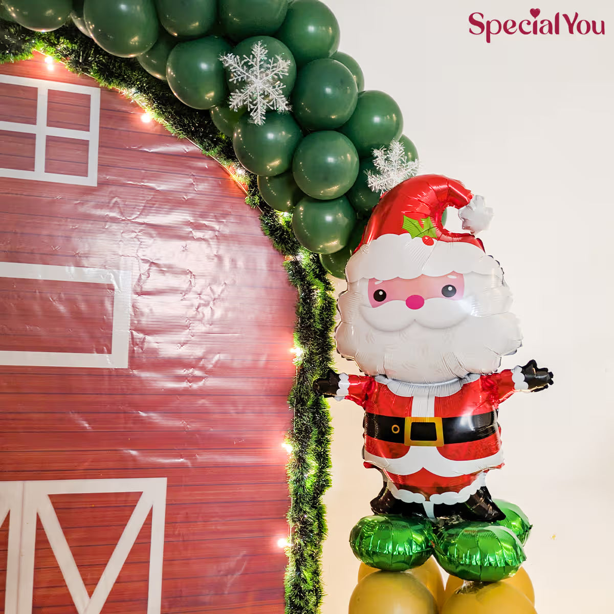 Christmas Barn Theme Balloon Decoration