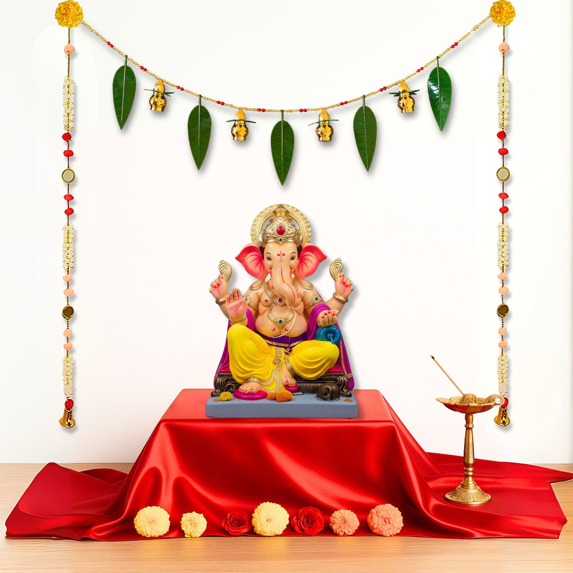 Mogra & Green Leaf Ganpati Decor