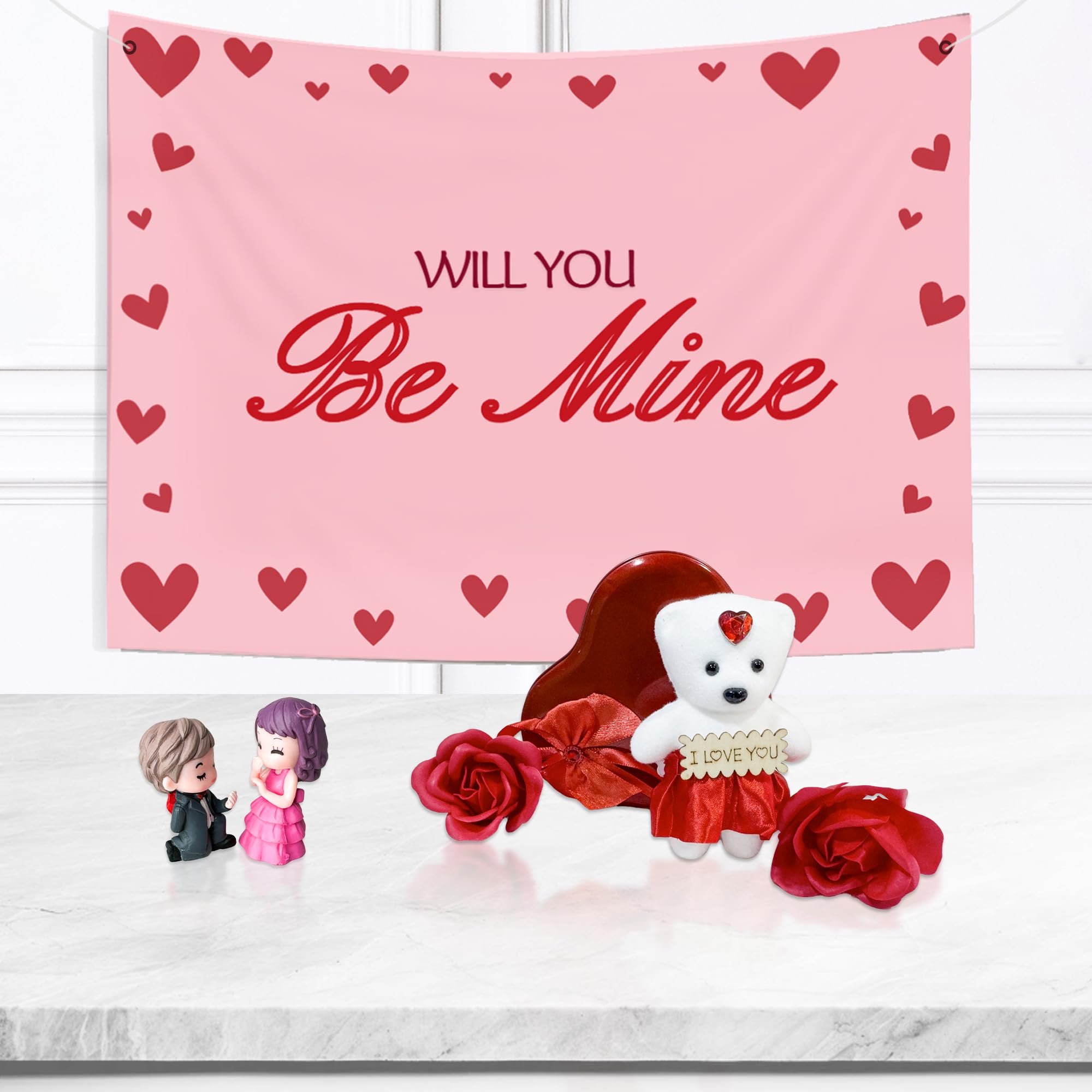Romantic backdrop, Red heart shape box , Figurines 3 set combo