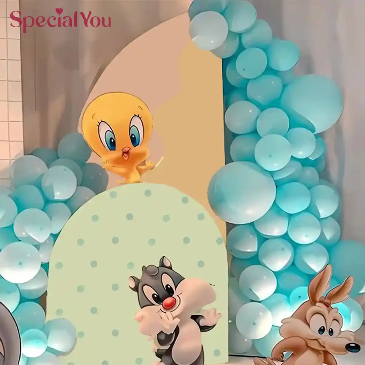 Little Looney Tunes Birthday Decor