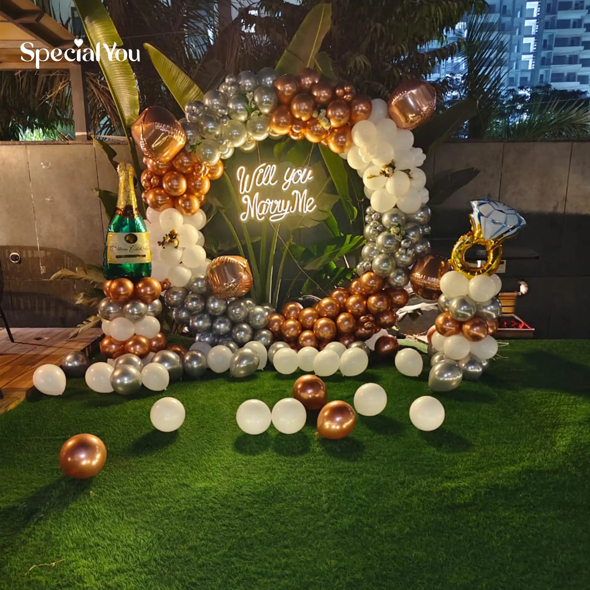 Marry Me Gold Luxury Setup