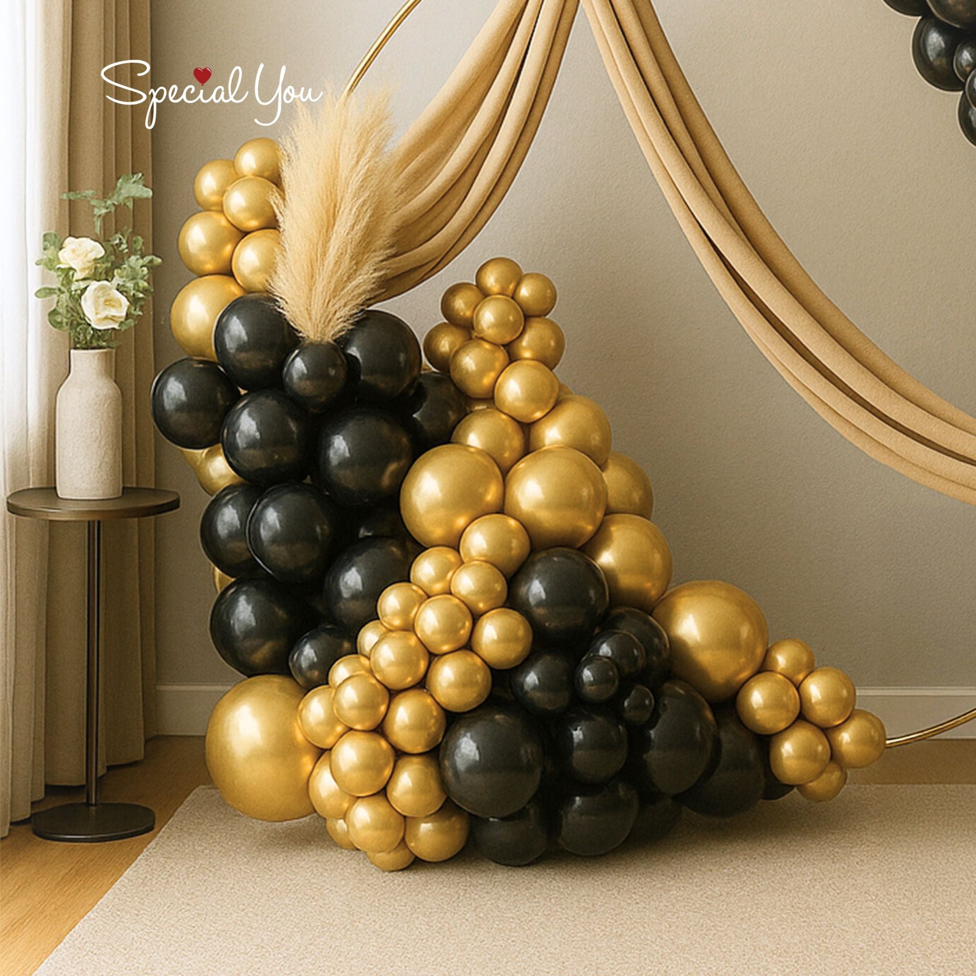 Luxe Black & Gold Ring Decor