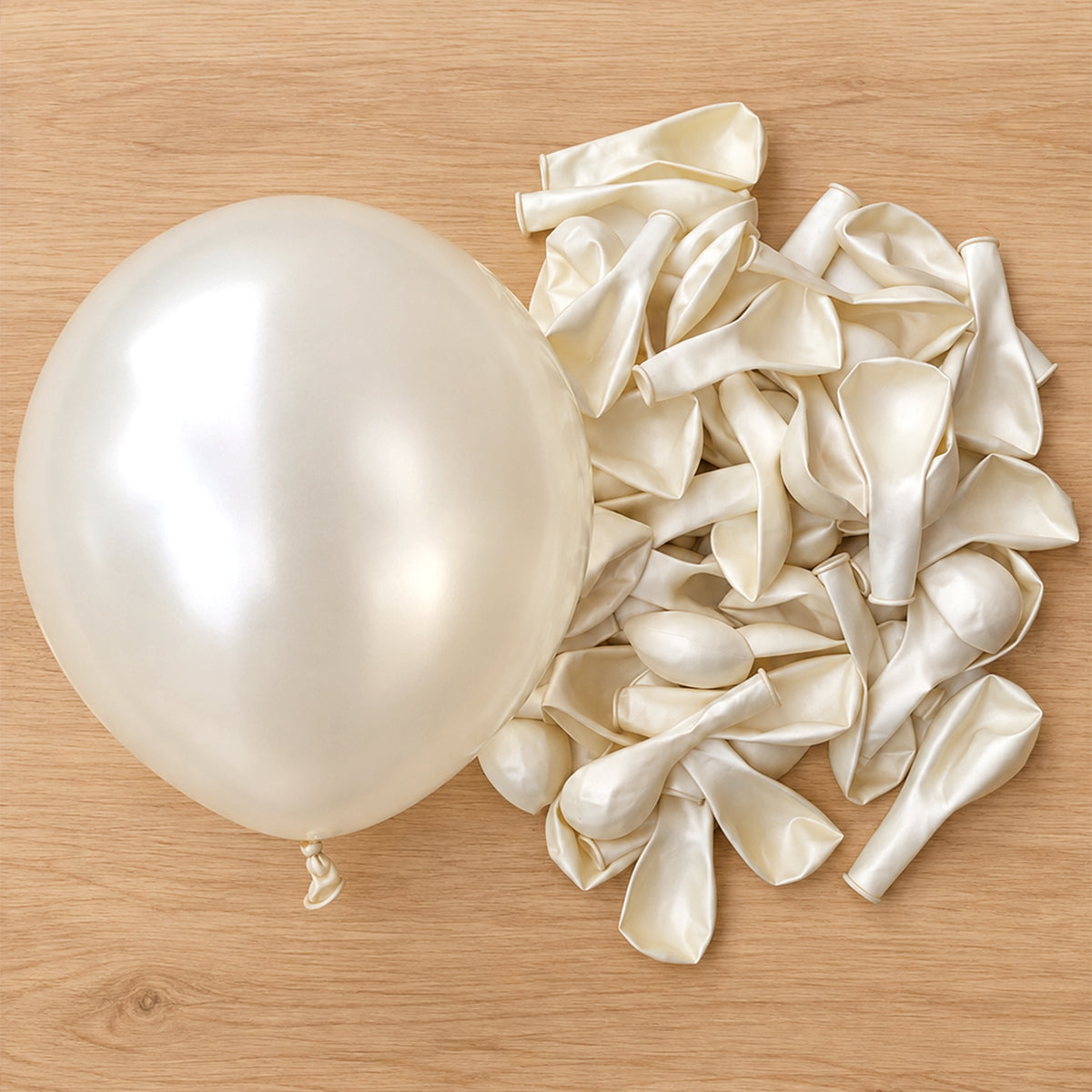 50 Metallic White Balloons Kit