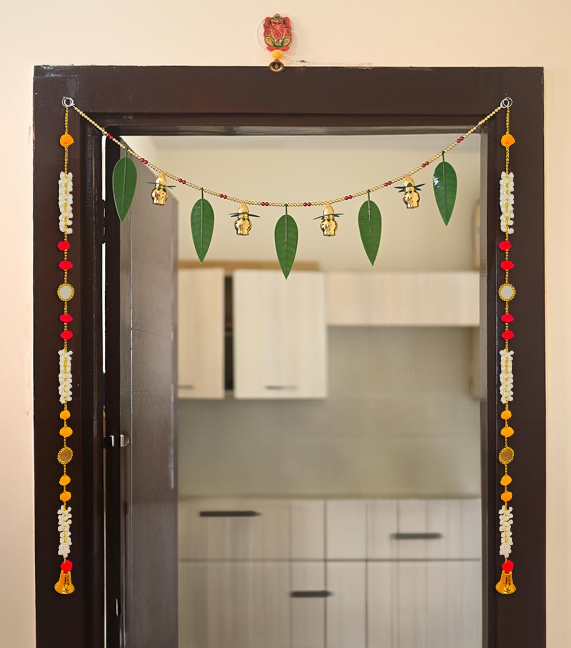 Mogra & Green Leaf Ganpati Decor