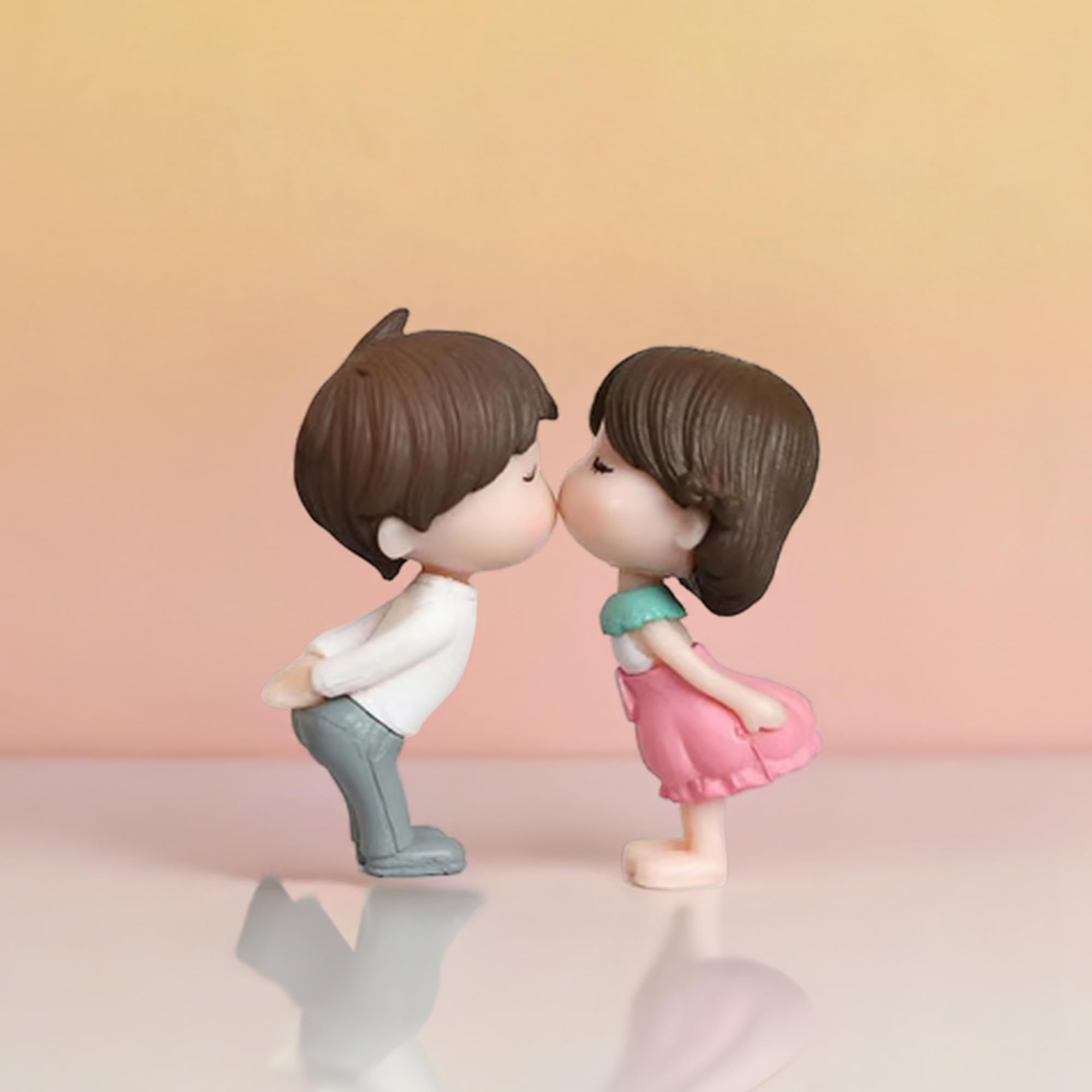 Kissing Miniature  for Show Pieces - Special You