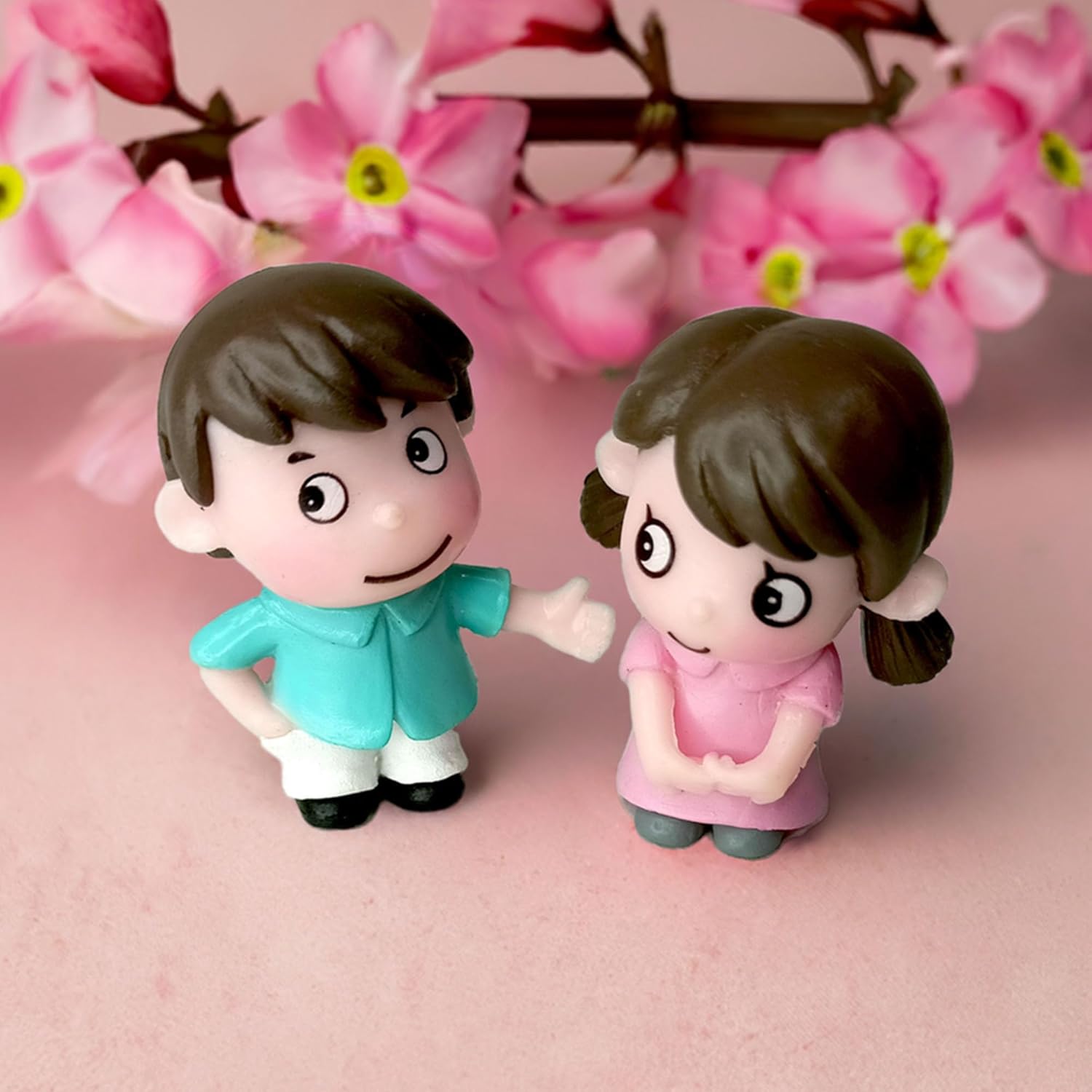 Standing & Sitting Couple Miniature Combo