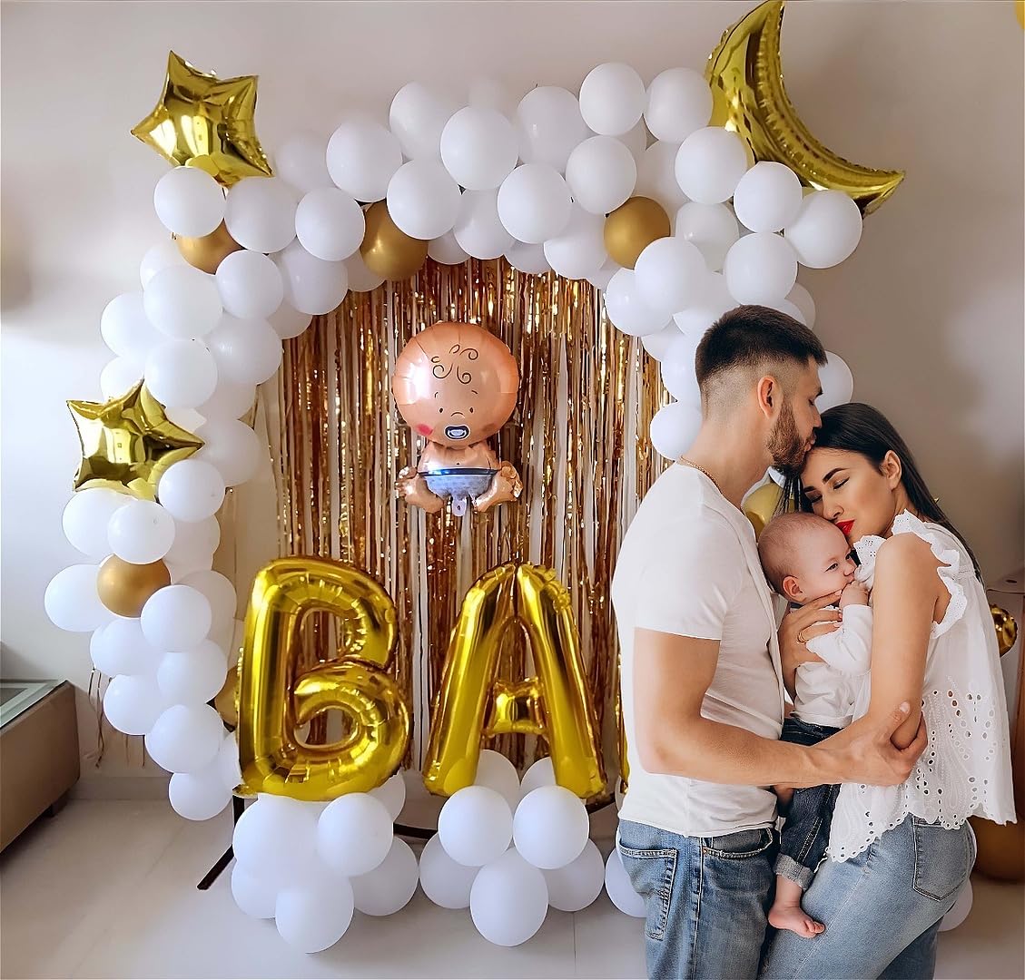Welcome your little one with this decor kit