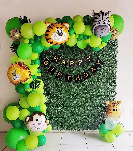 Jungle theme birthday decor